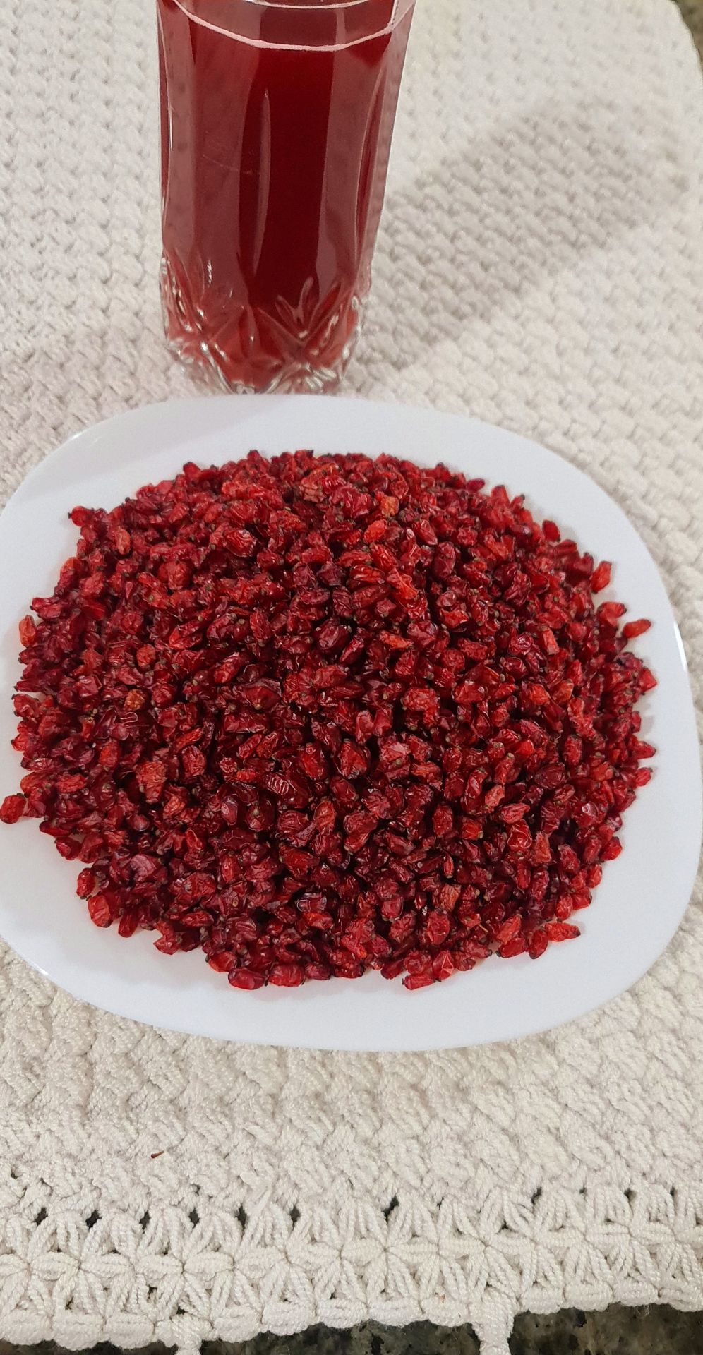 زرشک پفکی قائنات