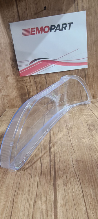 طلق چراغ جلو یک تیکه پراید