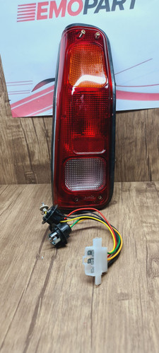 چراغ خطر عقب پیکان وانت