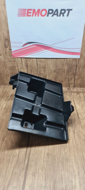 قاب زیر باطری پراید