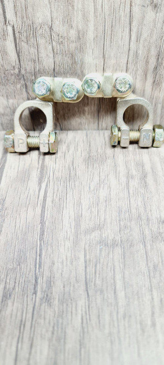 بست سر باطری خودرو