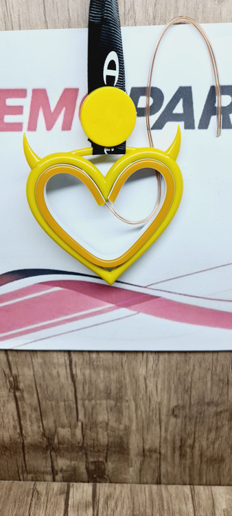 قلب شاخ دار چراغ دار ماشین