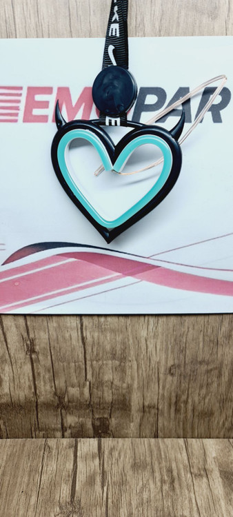 قلب شاخ دار نئون دار