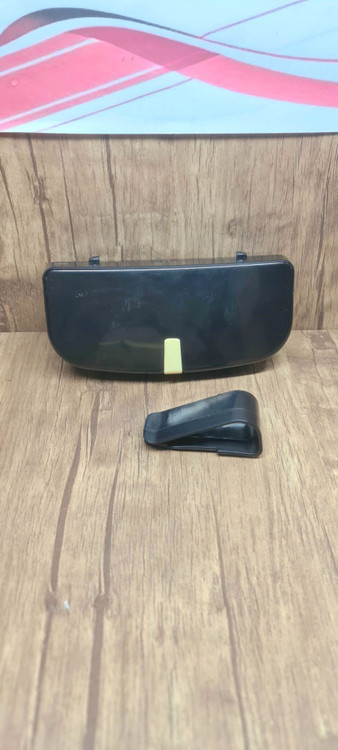 جا عینکی آفتابگیر